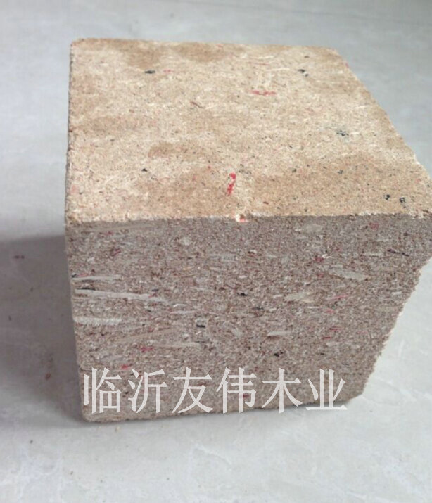刨花木墩的密度多大，受什么影響？